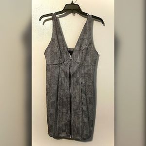 Love Tree |Full Zipper Front Dress Women’s Sz M